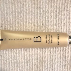 *sale* Beautycounter tint skin, shade honey